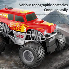 1: 16 Children's Toy Car Spray Pickup Remote Control Toy Car Headlights Equipped With Anti-collision Rubber Tires