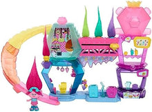 UNO1RC Mattel DreamWorks Trolls Band Together Toys,Mount Rageous Playset with Queen Poppy Small Doll & 25+ Accessories,4 Hair Pops